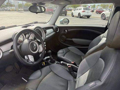 Used 2009 MINI Cooper Hardtop FWD image 5