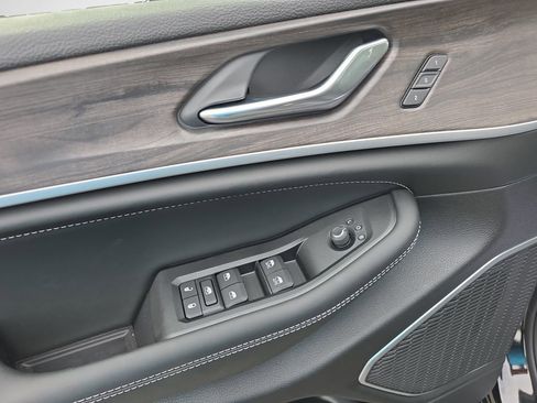 New 2026 Jeep Grand Cherokee L Limited AWD/4WD image 14
