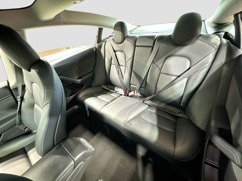 Used 2018 Tesla Model 3 Mid Range image 14