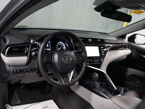 Certified 2020 Toyota Camry LE image 11