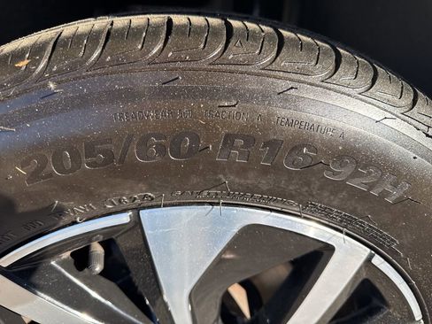 Used 2024 Volkswagen Jetta S image 28