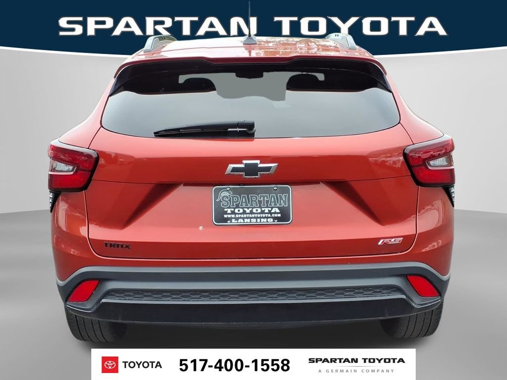 Used 2024 Chevrolet Trax RS w/ Driver Confidence Package FWD image 8