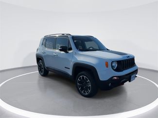 Used 2023 Jeep Renegade Trailhawk video 2