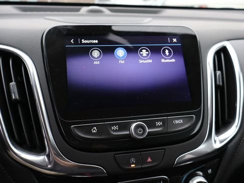 Used 2024 Chevrolet Equinox Premier image 23