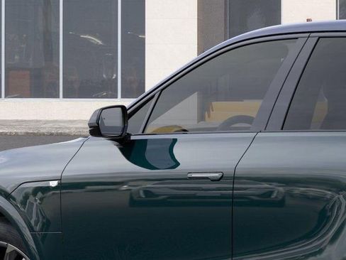 New 2026 Cadillac Lyriq V image 12