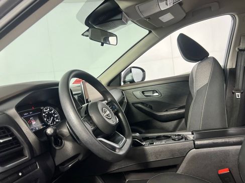 Used 2023 Nissan Rogue SV image 21