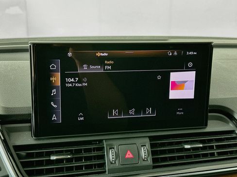Used 2023 Audi Q5 2.0T Premium w/ Convenience Package AWD/4WD image 21