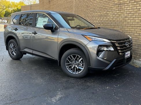 New 2026 Nissan Rogue S image 6