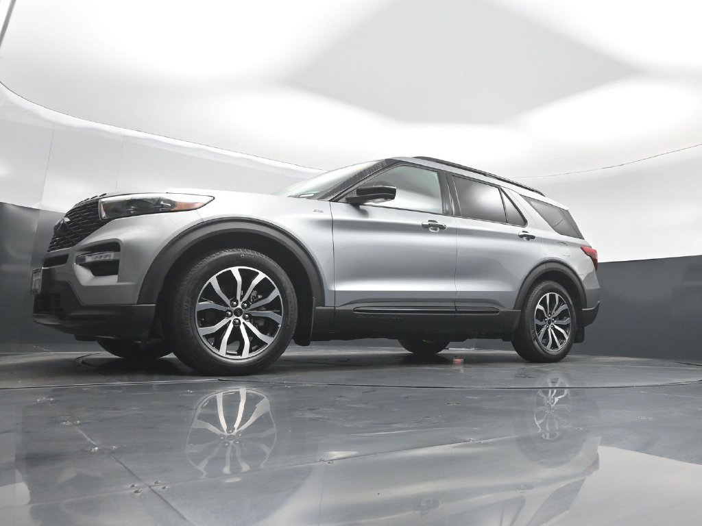 Certified 2023 Ford Explorer ST-Line w/ Class IV Trailer Tow Package RWD image 45