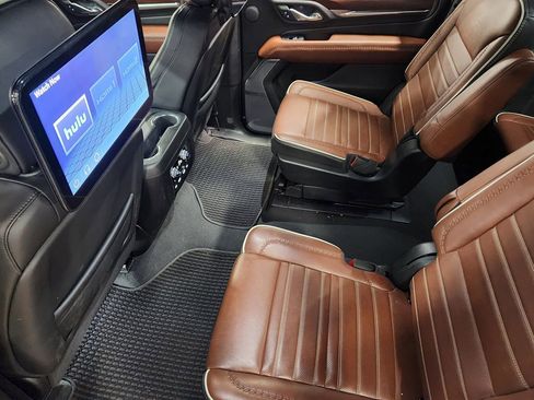 Used 2024 GMC Yukon XL Denali Ultimate AWD/4WD image 54