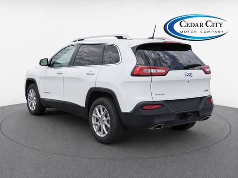 Used 2018 Jeep Cherokee Latitude Plus w/ Trailer Tow Group AWD/4WD image 4