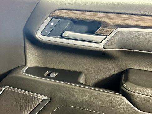 Used 2025 Chevrolet Silverado 1500 LT image 33