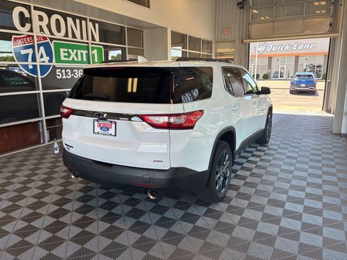 Used 2021 Chevrolet Traverse RS w/ LPO, Floor Liner Package FWD image 6