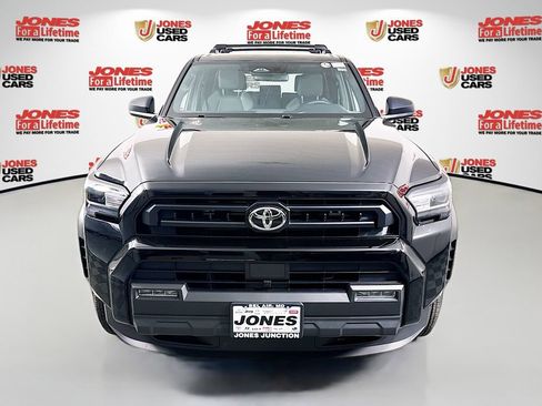 Certified 2025 Toyota 4Runner SR5 AWD/4WD image 11