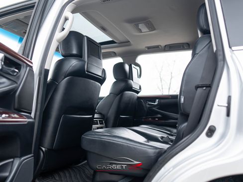 Used 2014 Lexus LX 570 4WD image 23