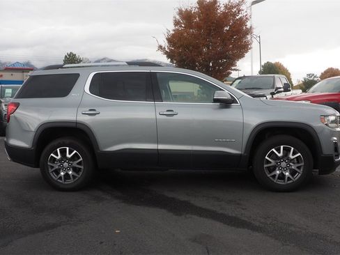 Used 2023 GMC Acadia SLT image 4