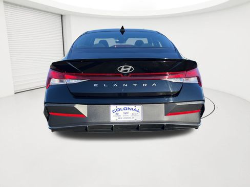 New 2025 Hyundai Elantra Sport image 4