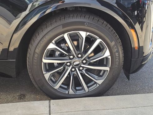 Used 2024 Cadillac Lyriq Sport AWD/4WD image 9