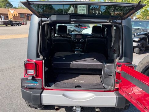 Used 2012 Jeep Wrangler Sahara w/ Dual Top Group AWD/4WD image 16