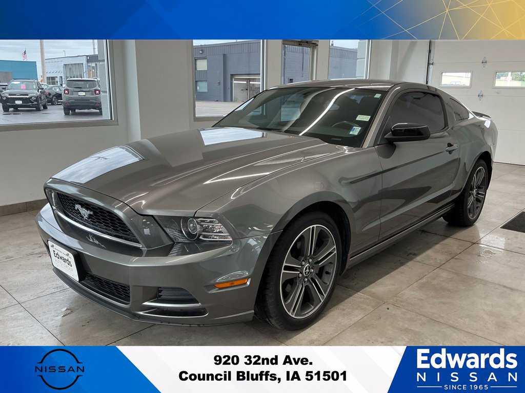 Used 2013 Ford Mustang Coupe w/ V6 Performance Pkg RWD image 3