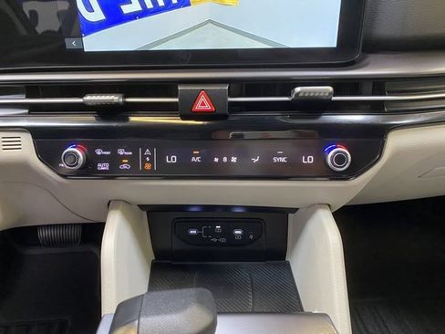 Used 2026 Kia Sportage EX FWD image 44
