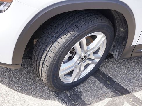 Used 2022 Mercedes-Benz GLB 250 4MATIC image 13