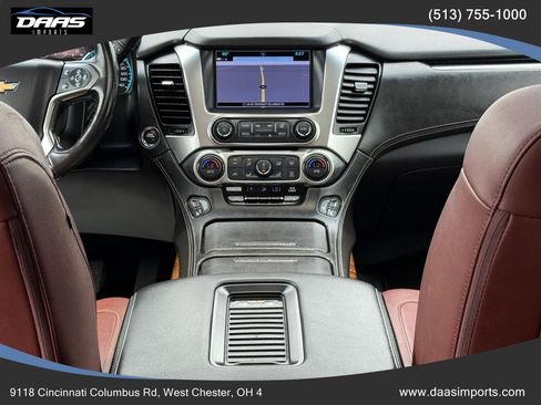 Used 2019 Chevrolet Suburban Premier w/ Premier Plus Edition AWD/4WD image 31