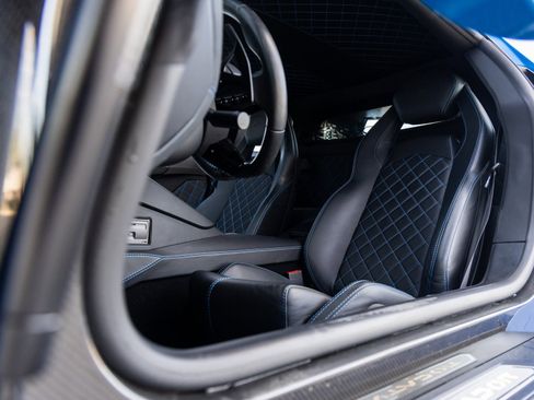 Used 2018 Lamborghini Aventador S image 30