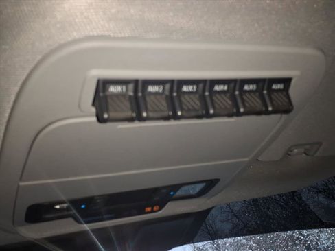 Used 2024 Ford F350 XLT image 9