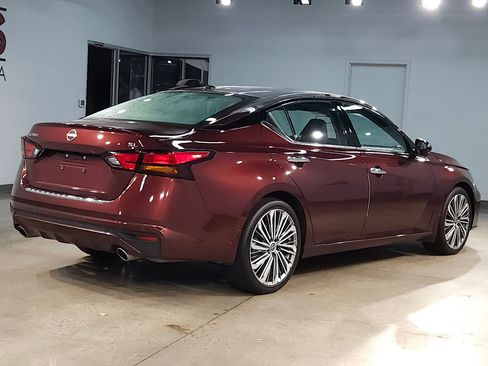 Used 2023 Nissan Altima 2.5 SL image 7