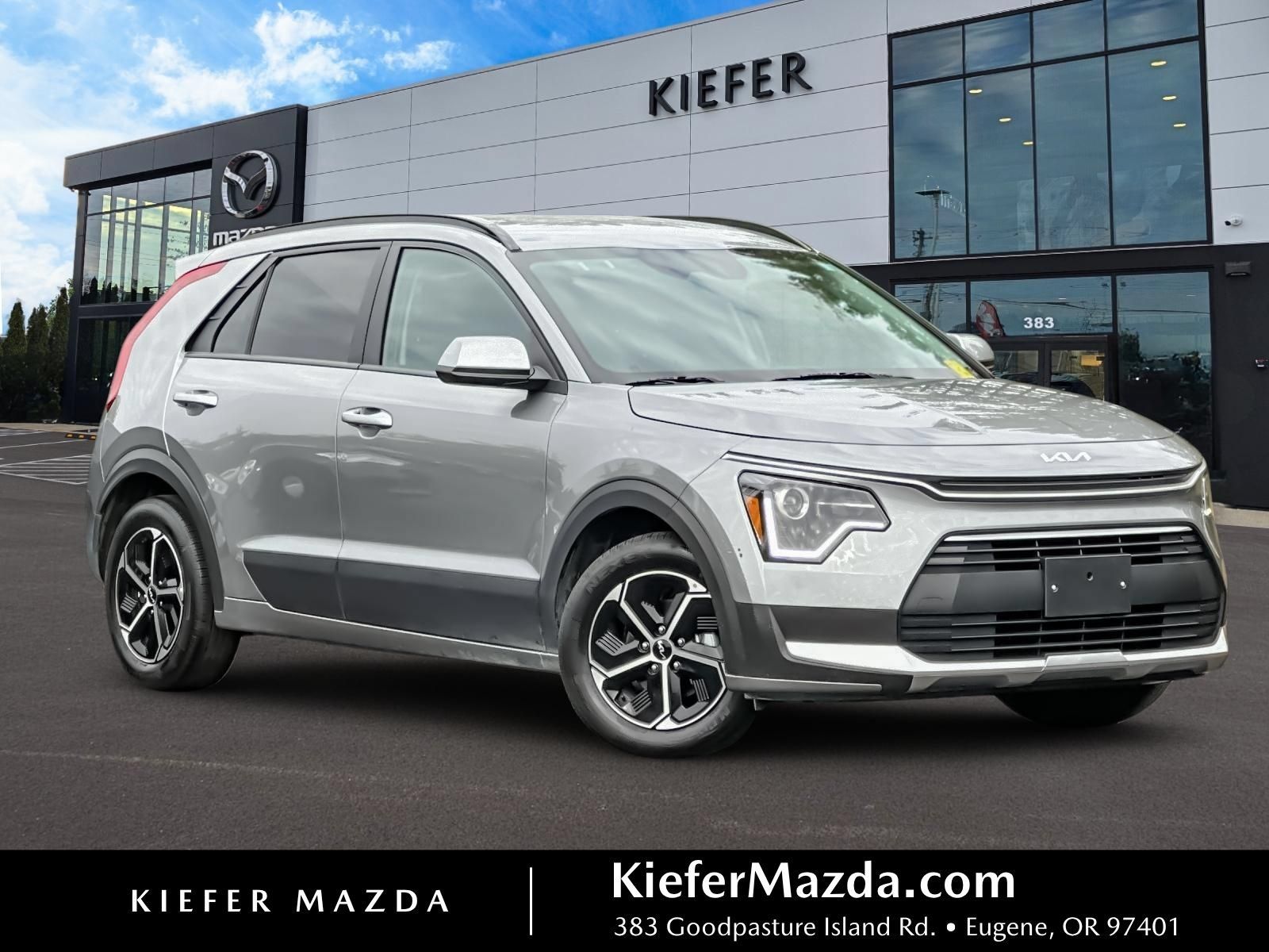 Used 2025 Kia Niro LX FWD image 1