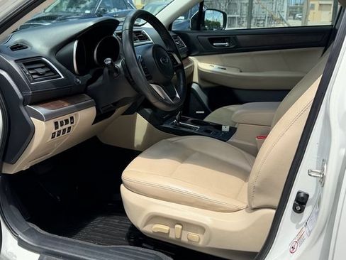Used 2018 Subaru Outback 2.5i Limited AWD/4WD image 14