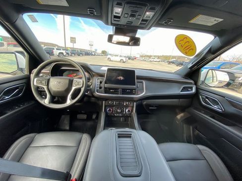 Used 2023 Chevrolet Suburban Z71 w/ Z71 Off-Road Package image 15