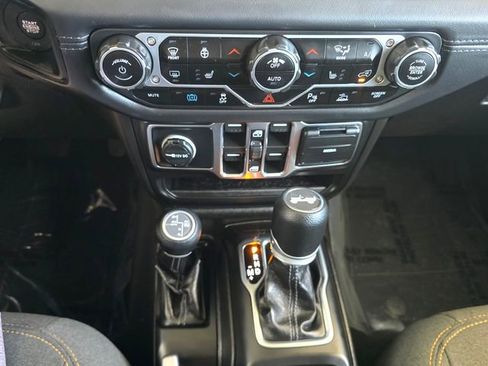 Used 2025 Jeep Wrangler Unlimited Sahara w/ Safety Group image 12