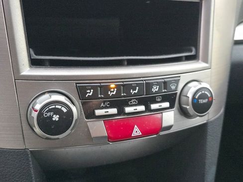 Used 2013 Subaru Legacy 2.5i image 29