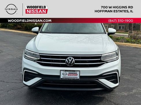 Used 2022 Volkswagen Tiguan SE image 2