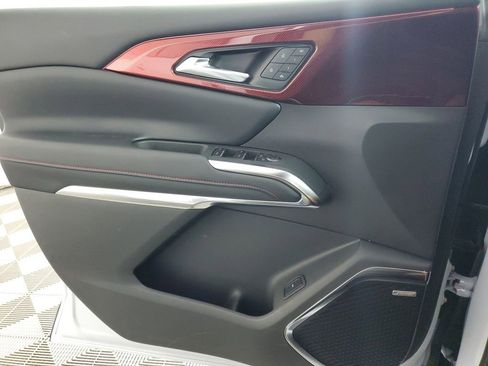 New 2026 Chevrolet Traverse RS w/ LPO, Floor Liner Package FWD image 28