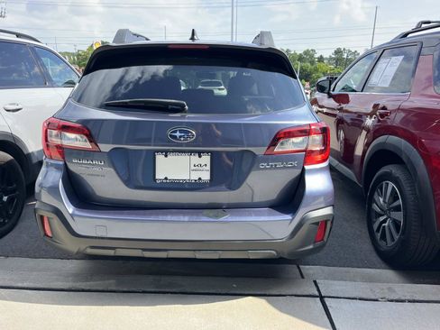 Used 2018 Subaru Outback 2.5i Premium AWD/4WD image 3