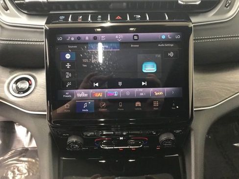 New 2025 Jeep Grand Cherokee Limited 4xe image 18