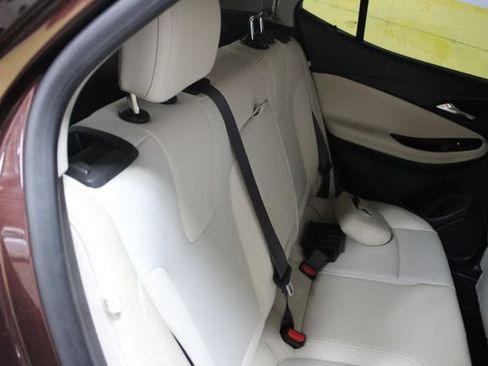 Used 2023 Buick Encore GX Select FWD image 9