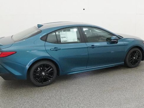 New 2026 Toyota Camry SE image 10