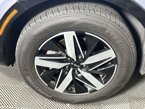 Used 2022 Kia Sorento EX FWD image 10