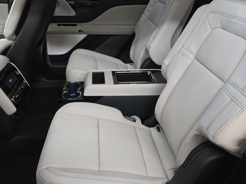 New 2026 Lincoln Aviator Reserve image 36