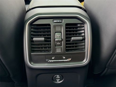 New 2026 Porsche Macan GTS image 29