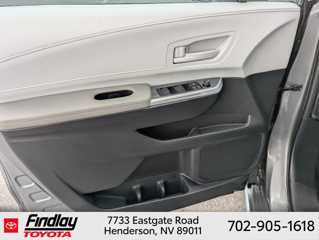 Certified 2026 Toyota Sienna LE FWD image 19