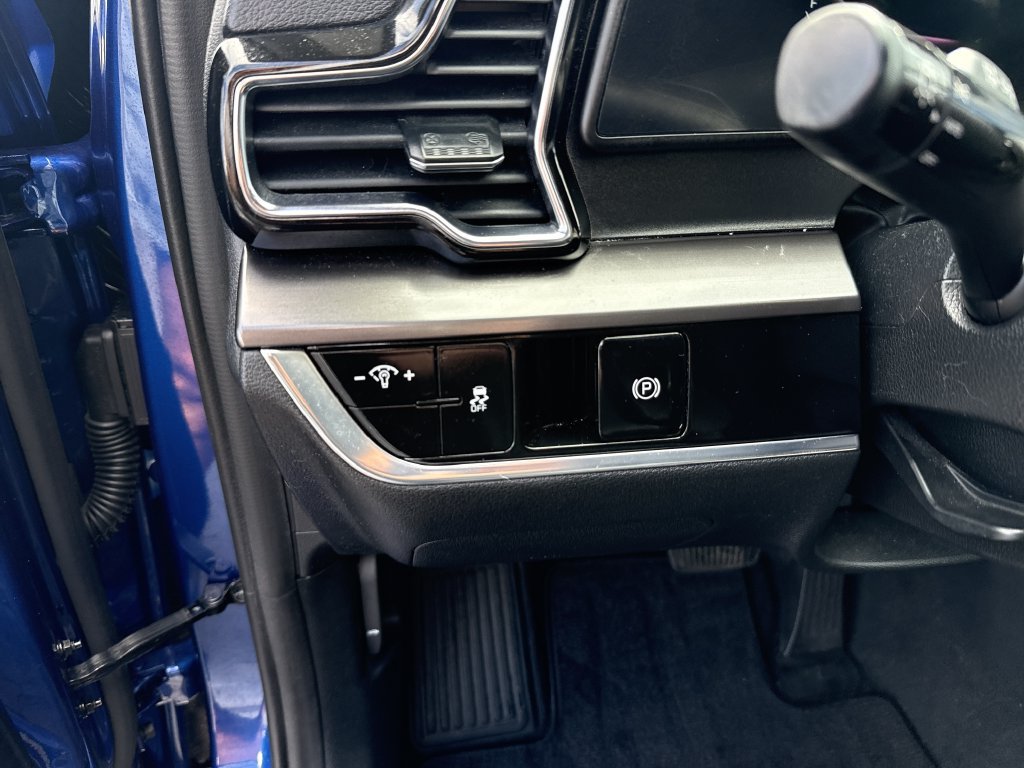 Used 2023 Kia Sportage EX FWD image 19