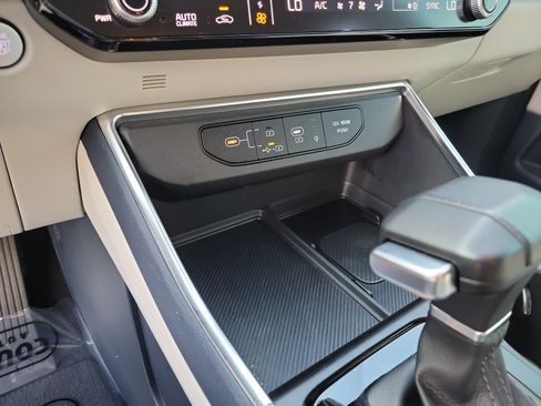 Used 2026 Kia Carnival EX FWD image 20