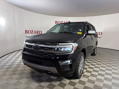 Used 2023 Ford Expedition Platinum AWD/4WD image 4