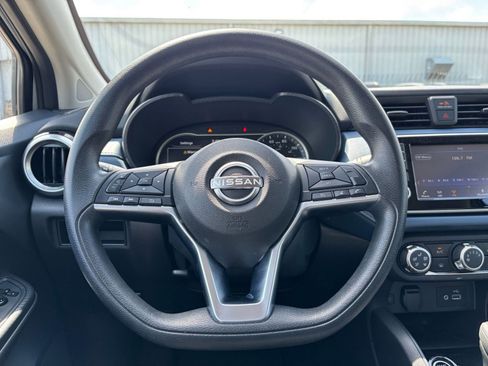 Used 2025 Nissan Versa SV FWD image 25