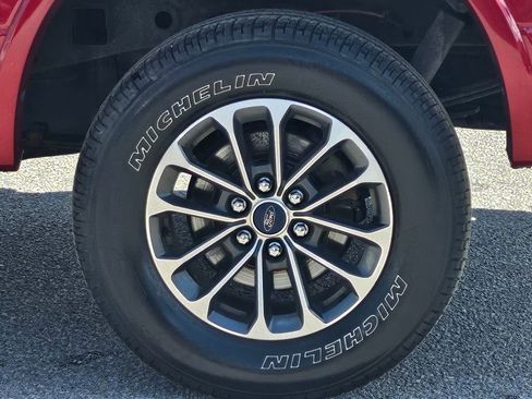 Used 2018 Ford F150 Lariat image 14
